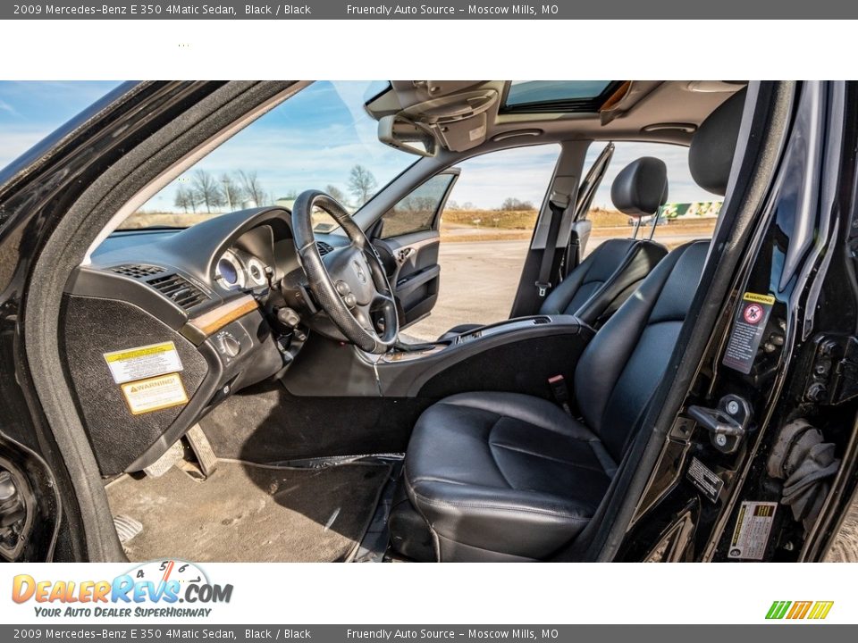 2009 Mercedes-Benz E 350 4Matic Sedan Black / Black Photo #18