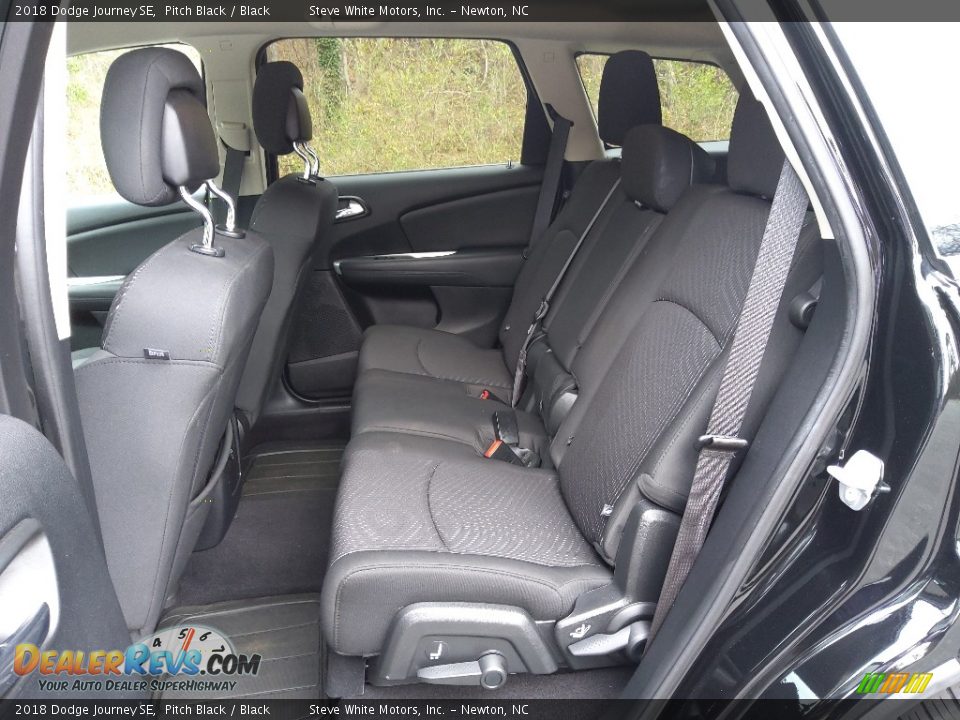 2018 Dodge Journey SE Pitch Black / Black Photo #15