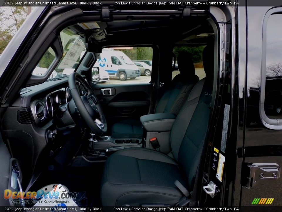 Front Seat of 2022 Jeep Wrangler Unlimited Sahara 4x4 Photo #11