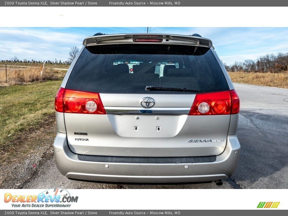 2009 Toyota Sienna XLE Silver Shadow Pearl / Stone Photo #5