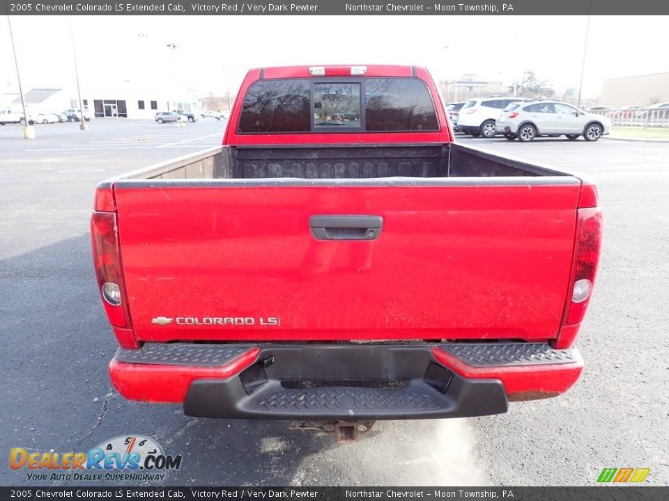2005 Chevrolet Colorado LS Extended Cab Victory Red / Very Dark Pewter Photo #4