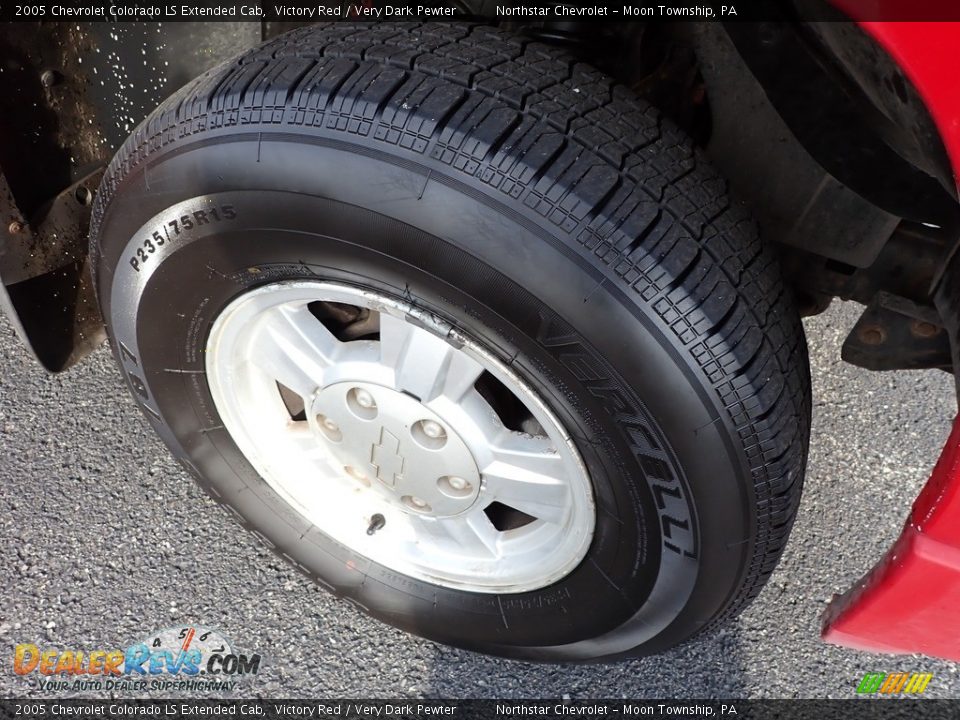 2005 Chevrolet Colorado LS Extended Cab Victory Red / Very Dark Pewter Photo #9