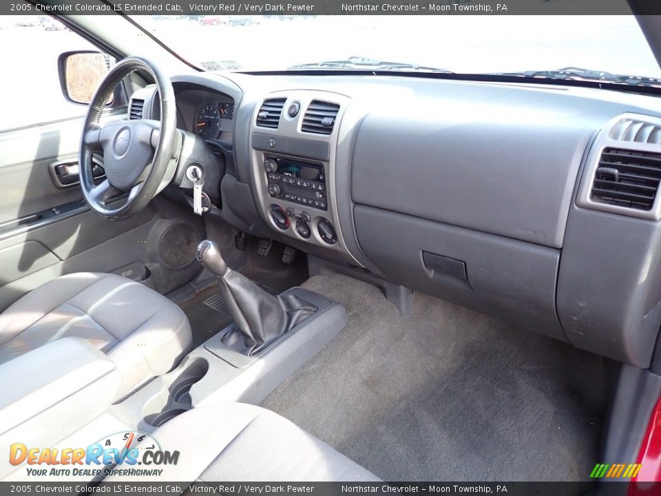 2005 Chevrolet Colorado LS Extended Cab Victory Red / Very Dark Pewter Photo #11