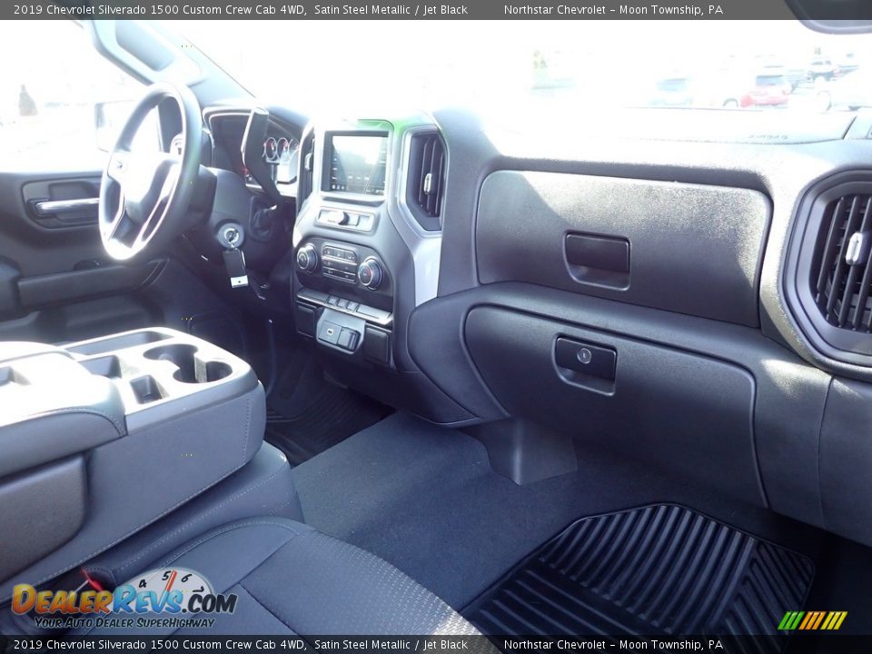 2019 Chevrolet Silverado 1500 Custom Crew Cab 4WD Satin Steel Metallic / Jet Black Photo #15