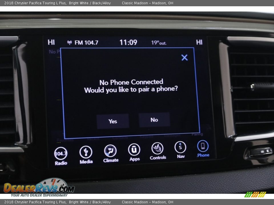 2018 Chrysler Pacifica Touring L Plus Bright White / Black/Alloy Photo #14