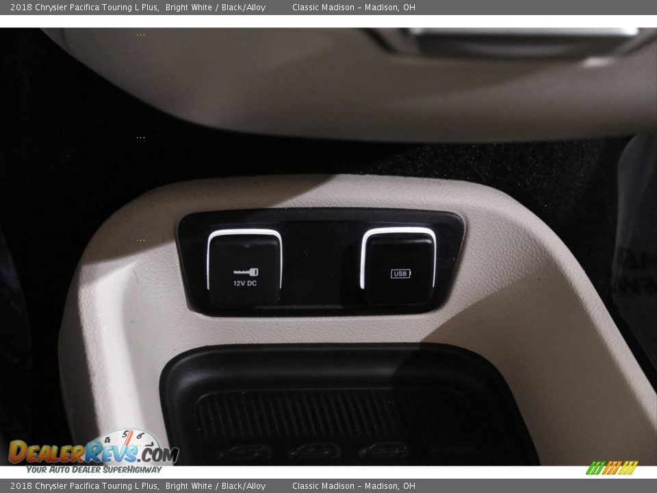 2018 Chrysler Pacifica Touring L Plus Bright White / Black/Alloy Photo #17