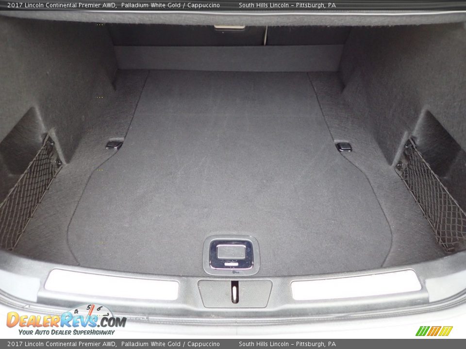 2017 Lincoln Continental Premier AWD Trunk Photo #5