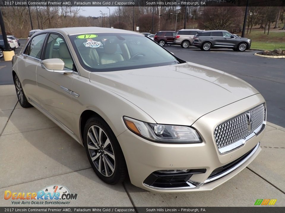 Front 3/4 View of 2017 Lincoln Continental Premier AWD Photo #8