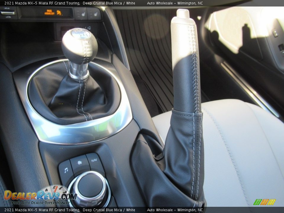 2021 Mazda MX-5 Miata RF Grand Touring Shifter Photo #19