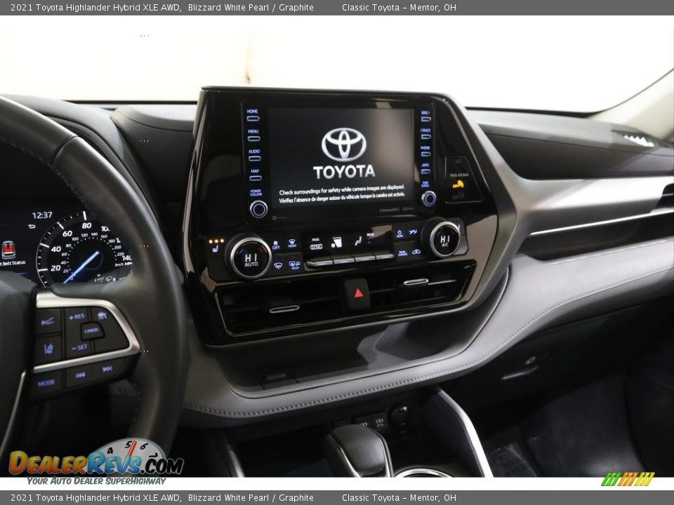 2021 Toyota Highlander Hybrid XLE AWD Blizzard White Pearl / Graphite Photo #9