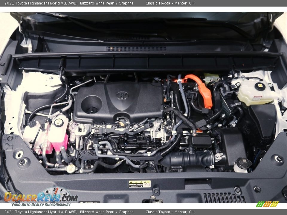2021 Toyota Highlander Hybrid XLE AWD Blizzard White Pearl / Graphite Photo #21