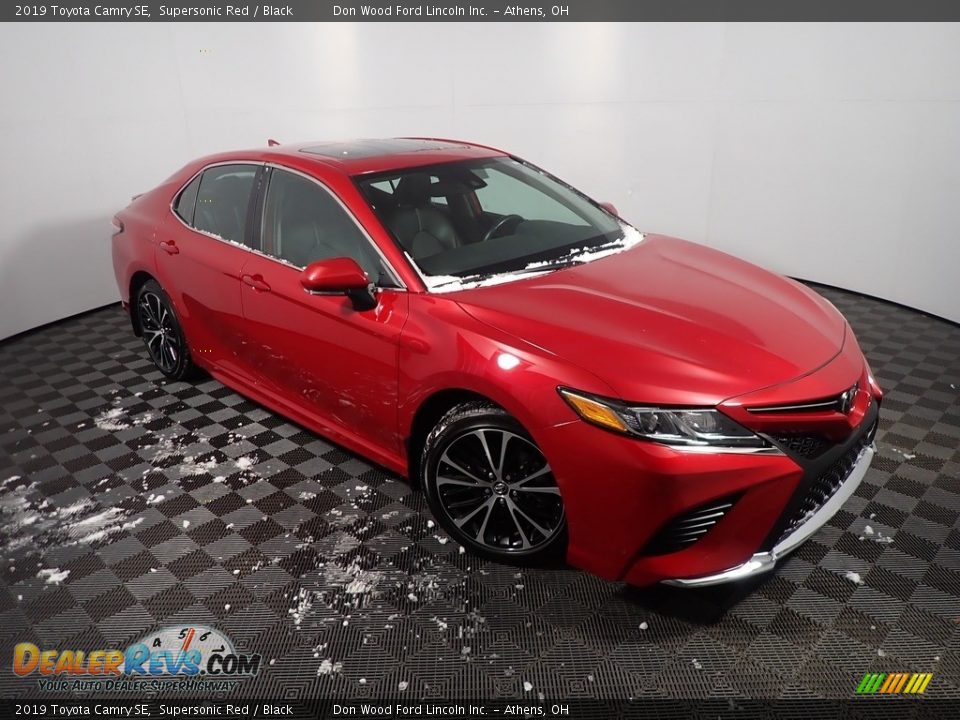 2019 Toyota Camry SE Supersonic Red / Black Photo #4