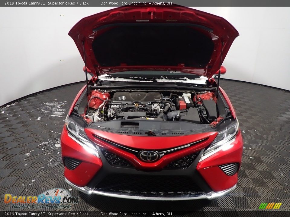2019 Toyota Camry SE Supersonic Red / Black Photo #7