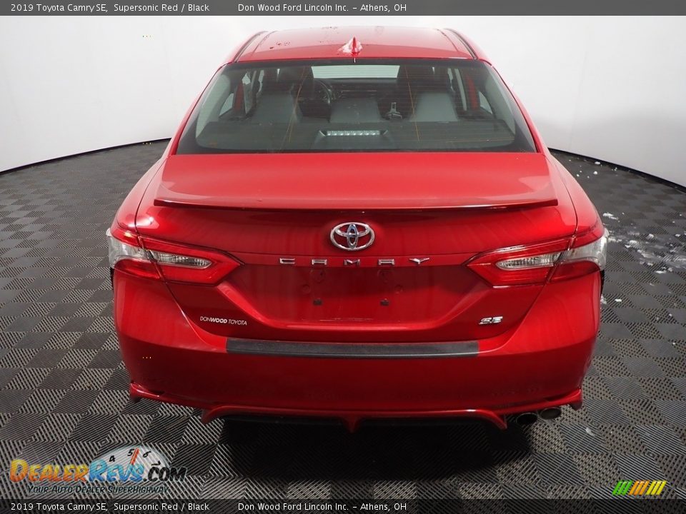 2019 Toyota Camry SE Supersonic Red / Black Photo #14