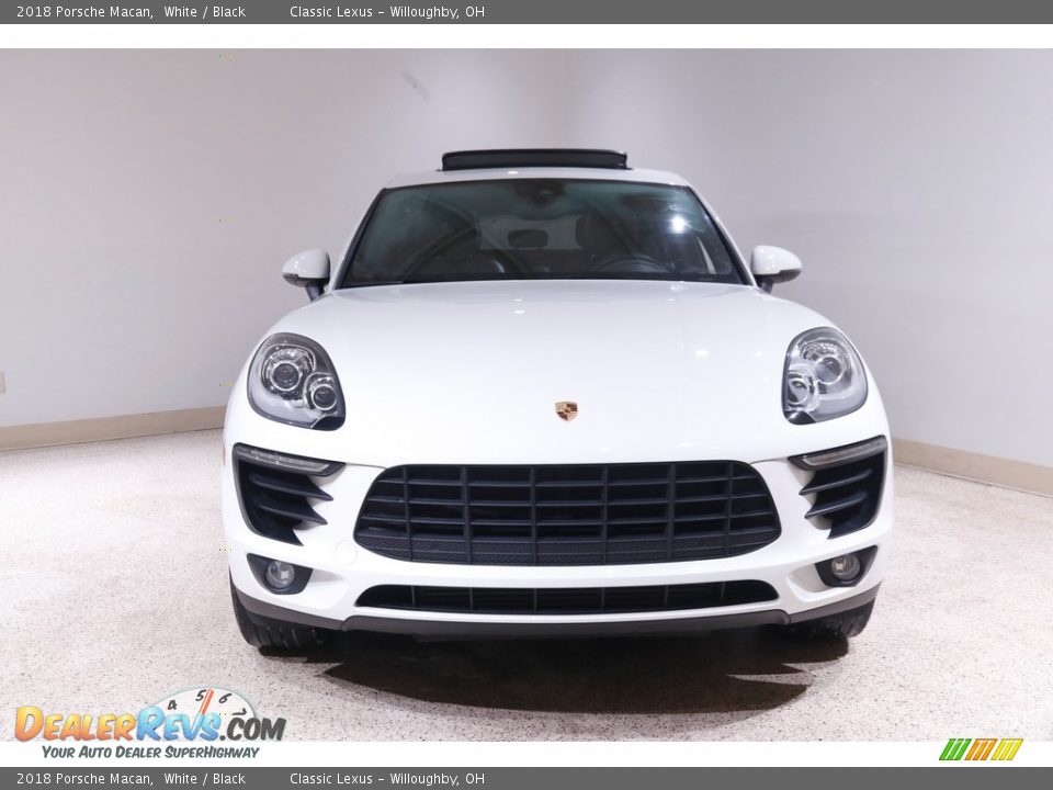 2018 Porsche Macan White / Black Photo #2