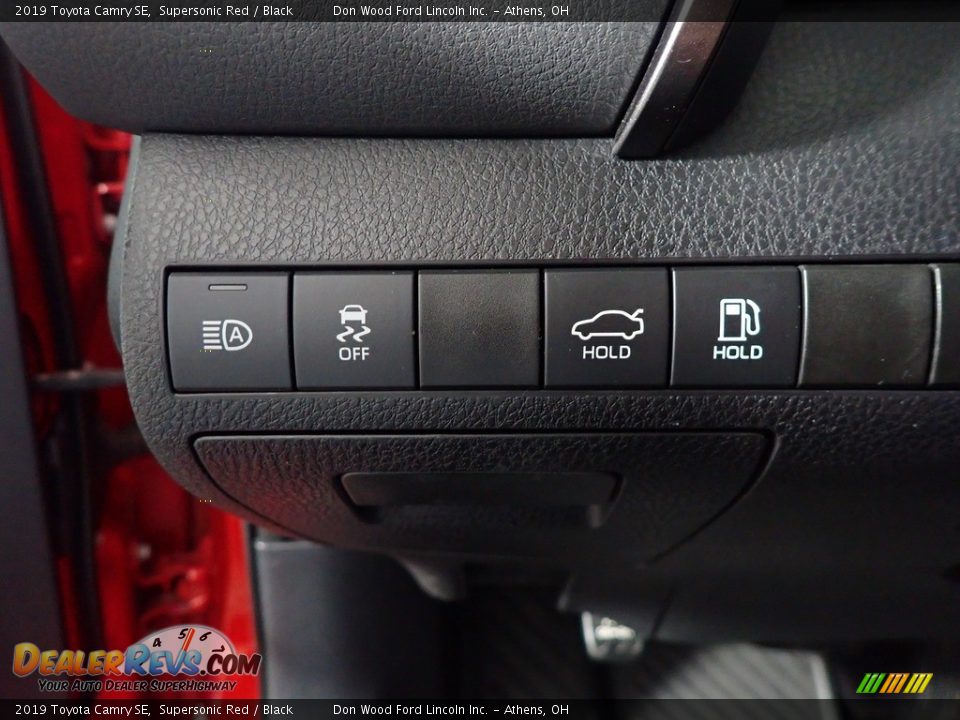 2019 Toyota Camry SE Supersonic Red / Black Photo #32