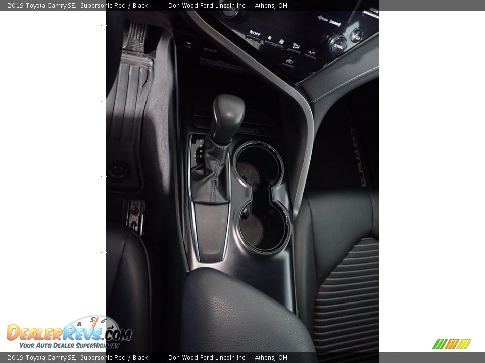 2019 Toyota Camry SE Supersonic Red / Black Photo #33