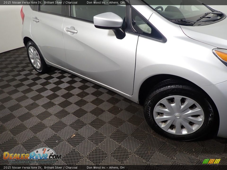 2015 Nissan Versa Note SV Brilliant Silver / Charcoal Photo #3