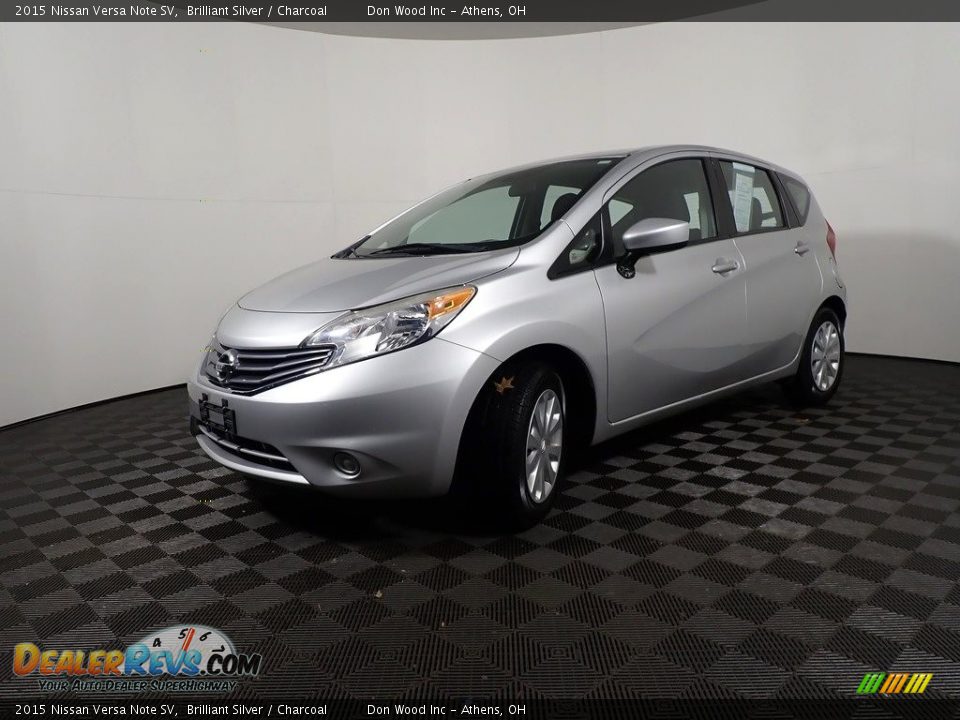 2015 Nissan Versa Note SV Brilliant Silver / Charcoal Photo #7