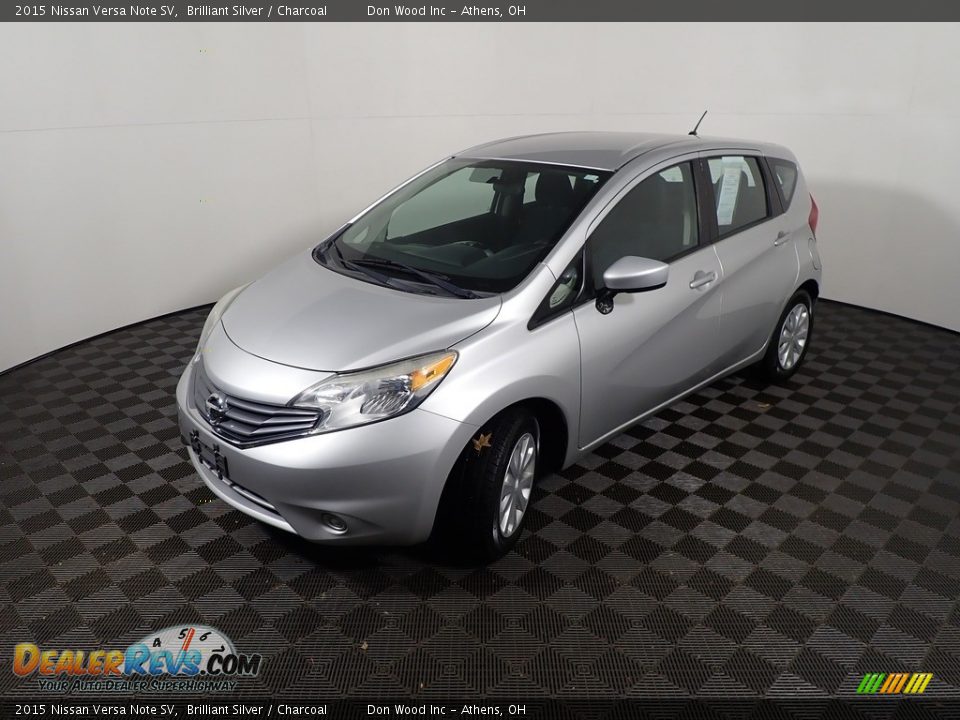 2015 Nissan Versa Note SV Brilliant Silver / Charcoal Photo #8