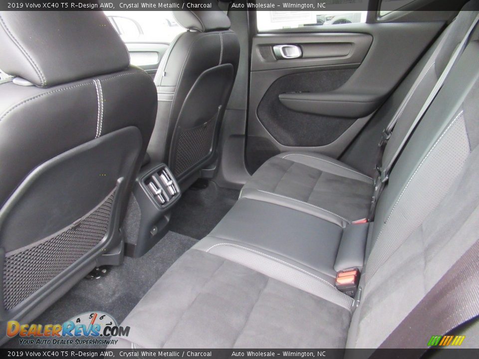 2019 Volvo XC40 T5 R-Design AWD Crystal White Metallic / Charcoal Photo #12