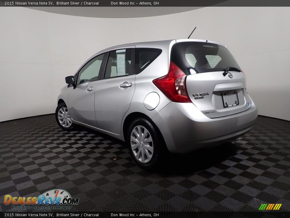 2015 Nissan Versa Note SV Brilliant Silver / Charcoal Photo #10