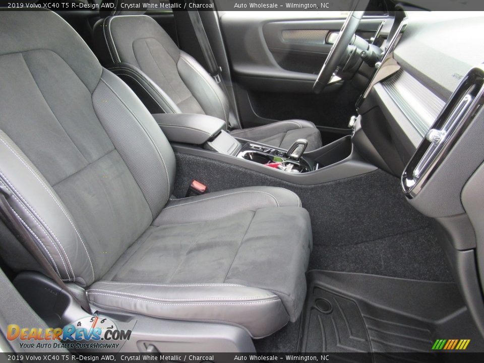 2019 Volvo XC40 T5 R-Design AWD Crystal White Metallic / Charcoal Photo #13