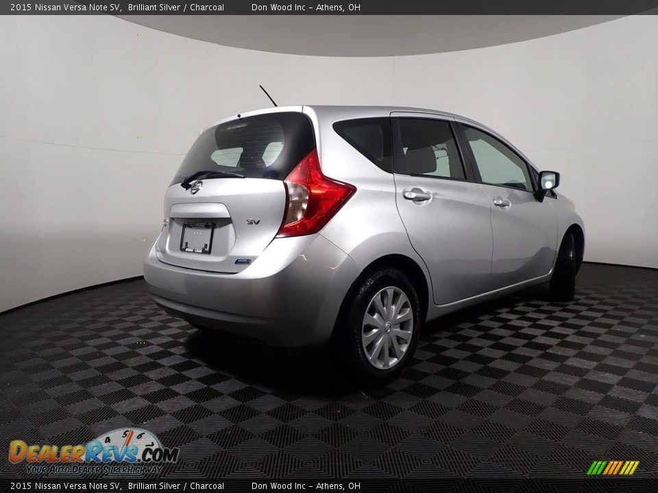 2015 Nissan Versa Note SV Brilliant Silver / Charcoal Photo #15