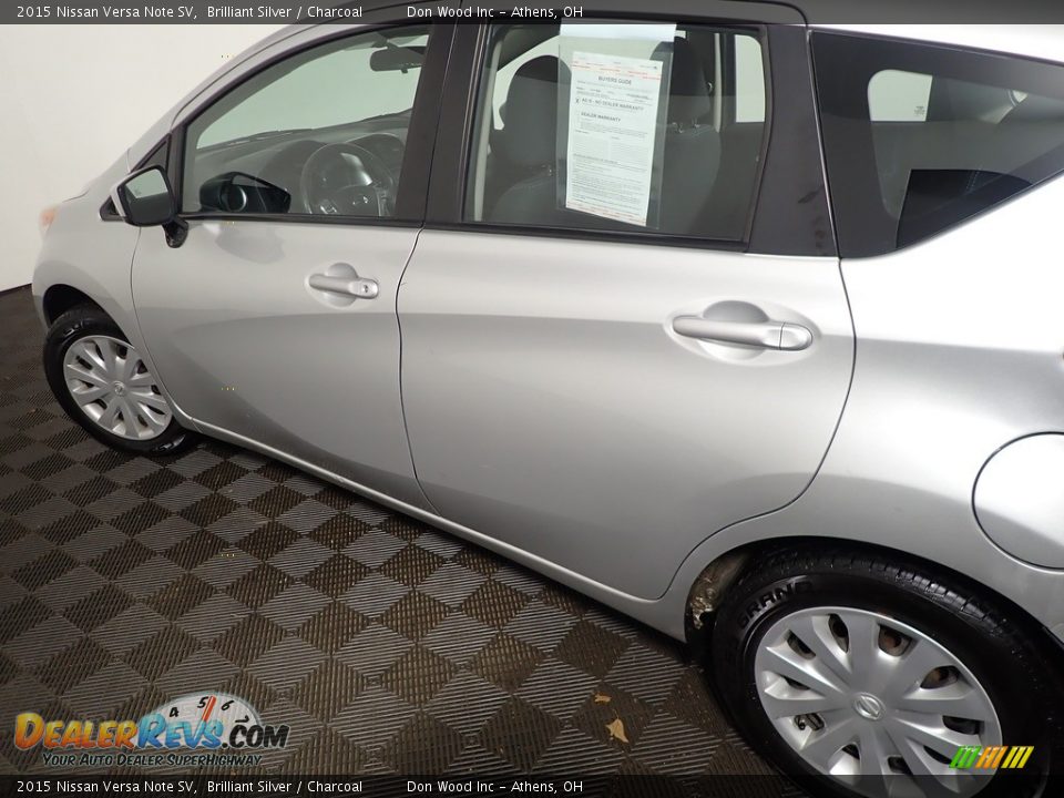 2015 Nissan Versa Note SV Brilliant Silver / Charcoal Photo #17