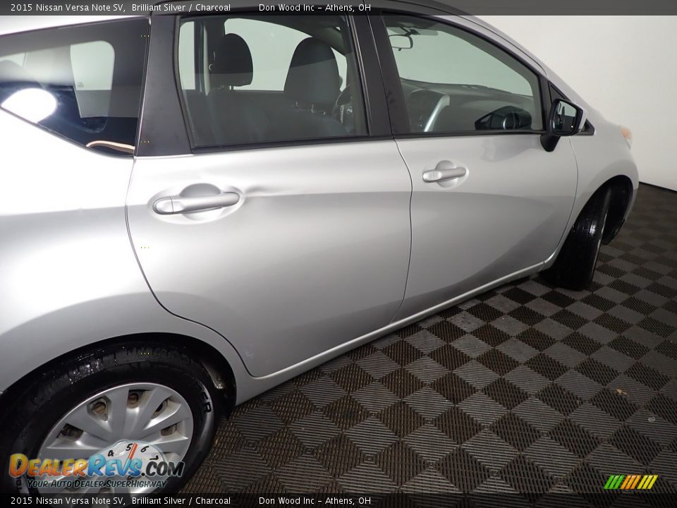 2015 Nissan Versa Note SV Brilliant Silver / Charcoal Photo #18