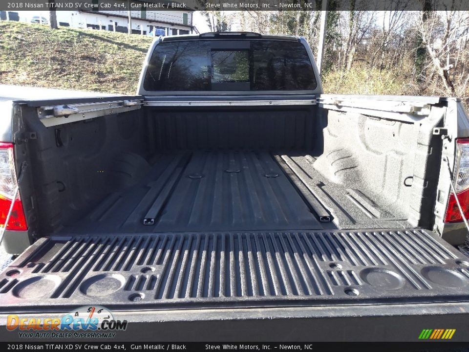 2018 Nissan TITAN XD SV Crew Cab 4x4 Gun Metallic / Black Photo #12