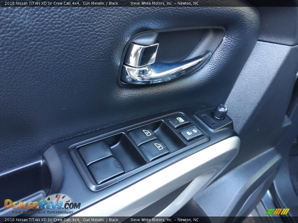 2018 Nissan TITAN XD SV Crew Cab 4x4 Gun Metallic / Black Photo #15