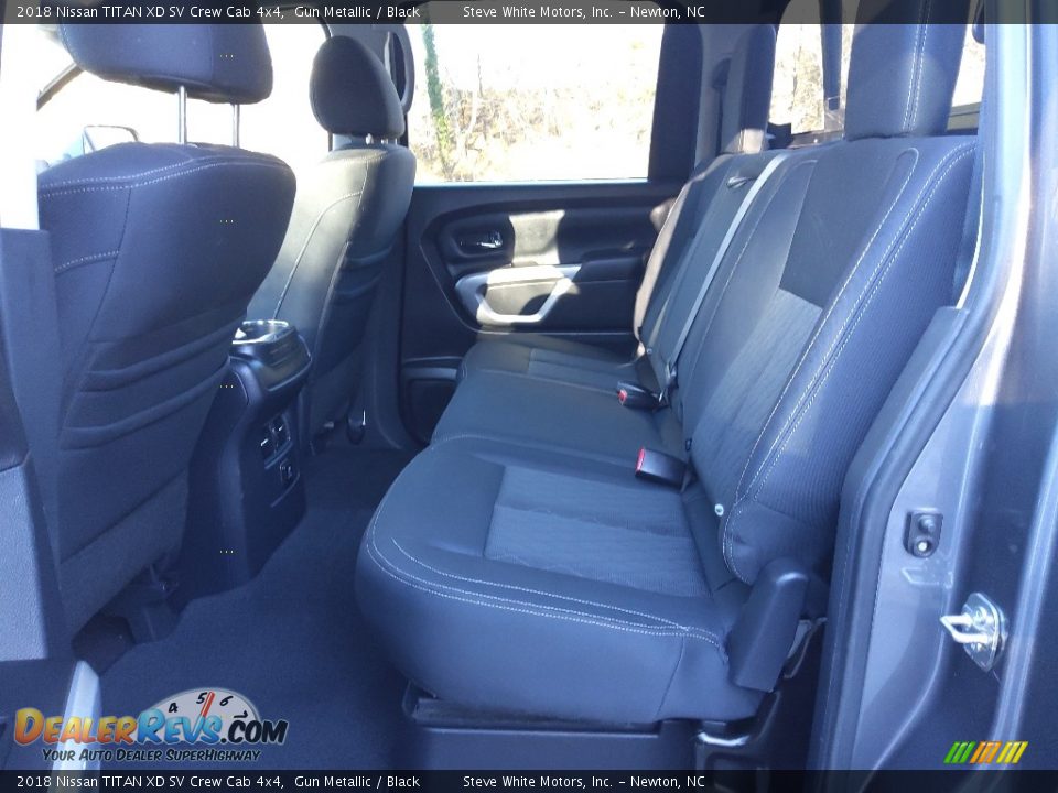 2018 Nissan TITAN XD SV Crew Cab 4x4 Gun Metallic / Black Photo #16