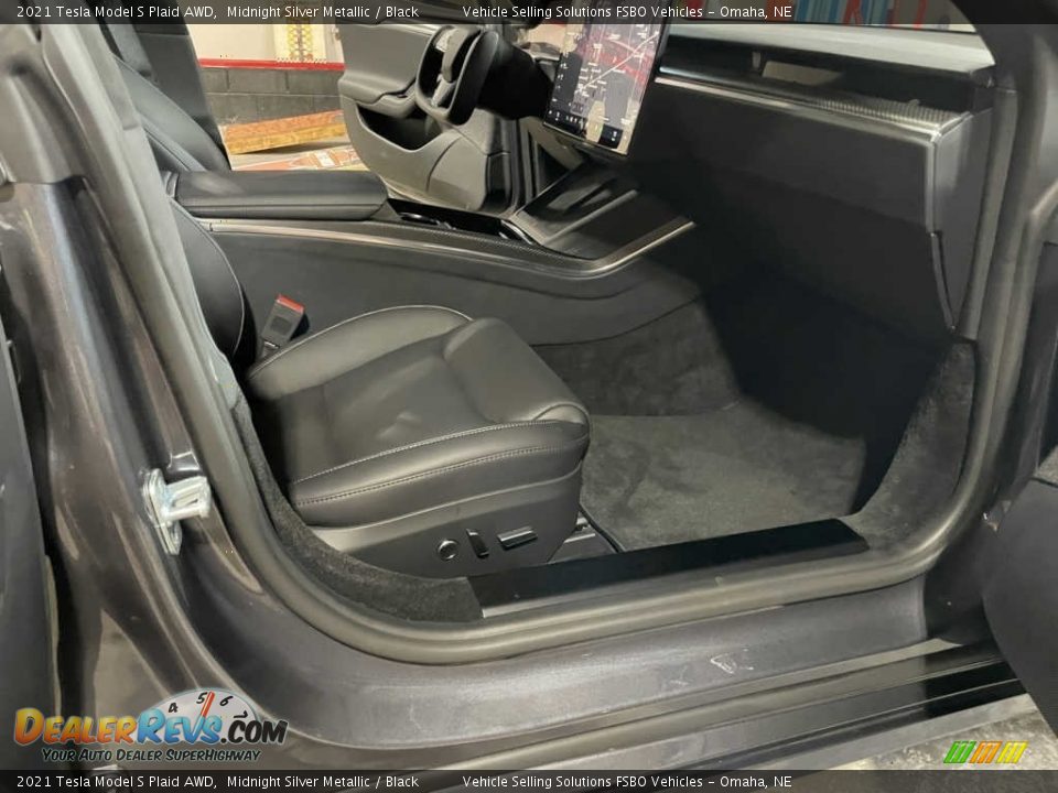 Front Seat of 2021 Tesla Model S Plaid AWD Photo #4