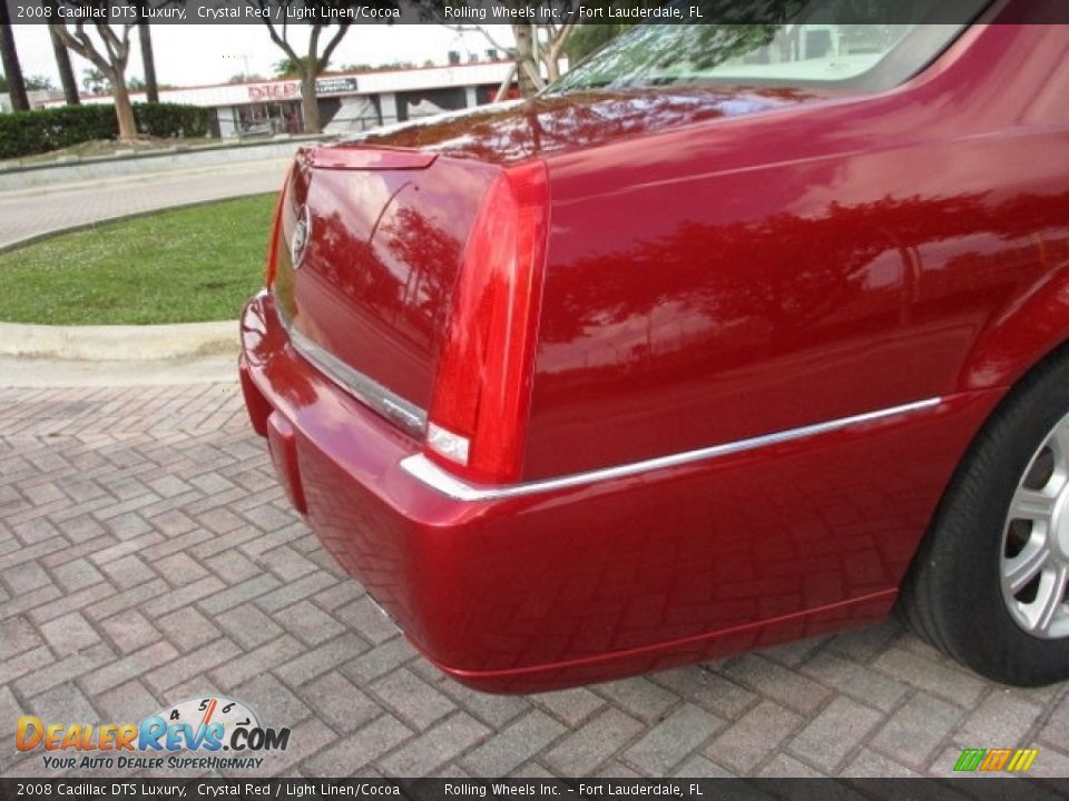 2008 Cadillac DTS Luxury Crystal Red / Light Linen/Cocoa Photo #18