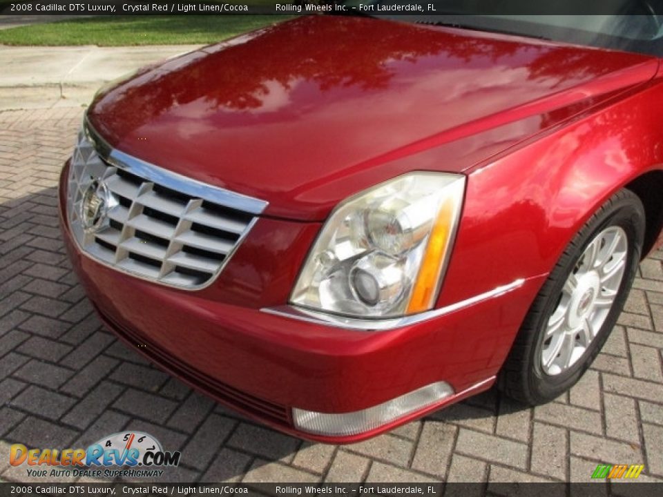 2008 Cadillac DTS Luxury Crystal Red / Light Linen/Cocoa Photo #28