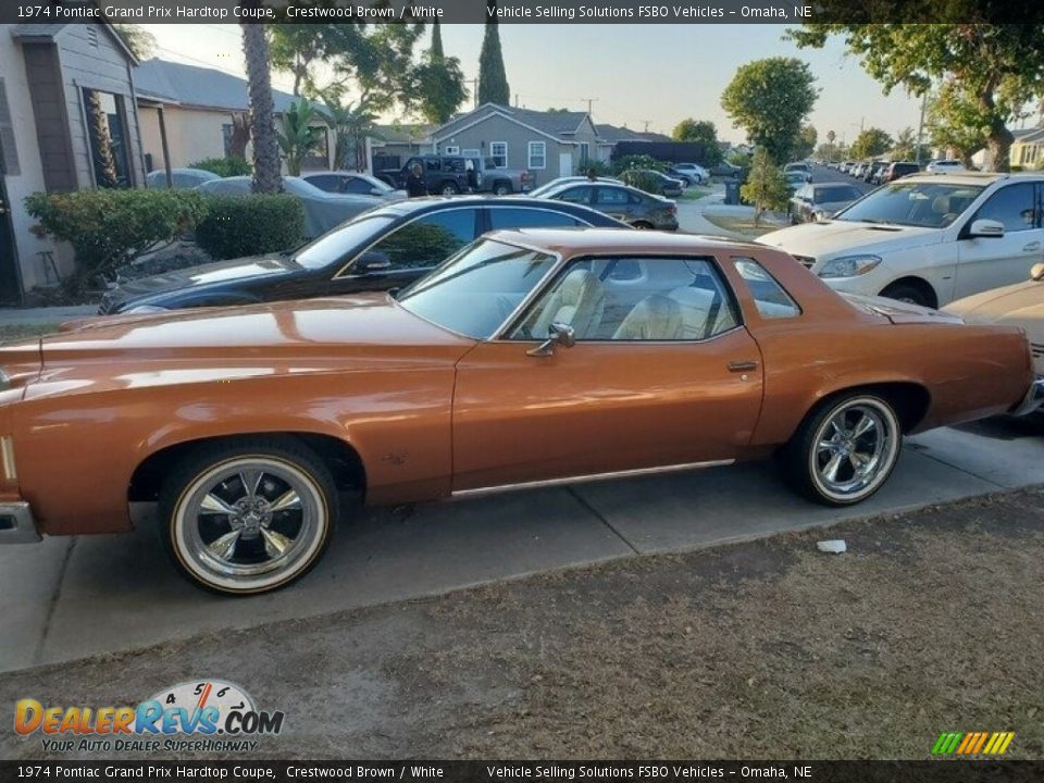 1974 Pontiac Grand Prix Hardtop Coupe Crestwood Brown / White Photo #1