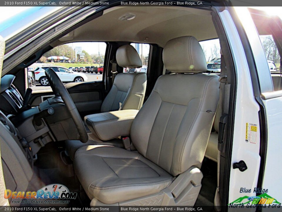 2010 Ford F150 XL SuperCab Oxford White / Medium Stone Photo #11