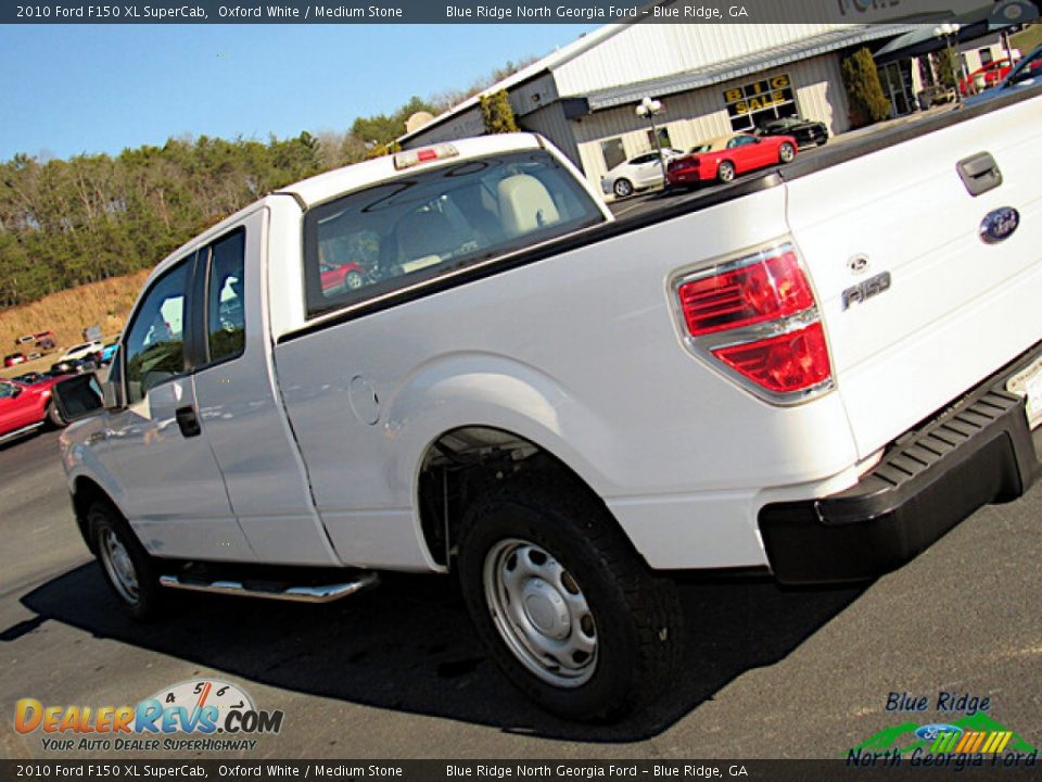 2010 Ford F150 XL SuperCab Oxford White / Medium Stone Photo #25