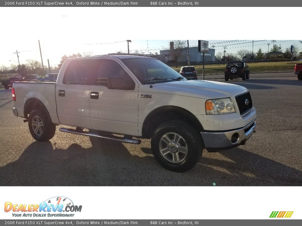 2006 Ford F150 XLT SuperCrew 4x4 Oxford White / Medium/Dark Flint Photo #7