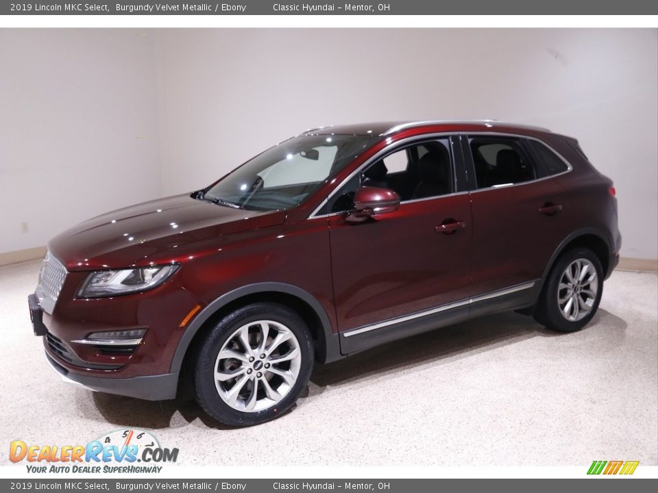 Front 3/4 View of 2019 Lincoln MKC Select Photo #3