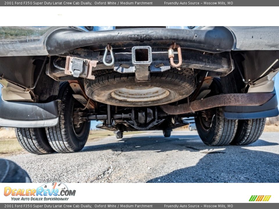 2001 Ford F350 Super Duty Lariat Crew Cab Dually Oxford White / Medium Parchment Photo #13