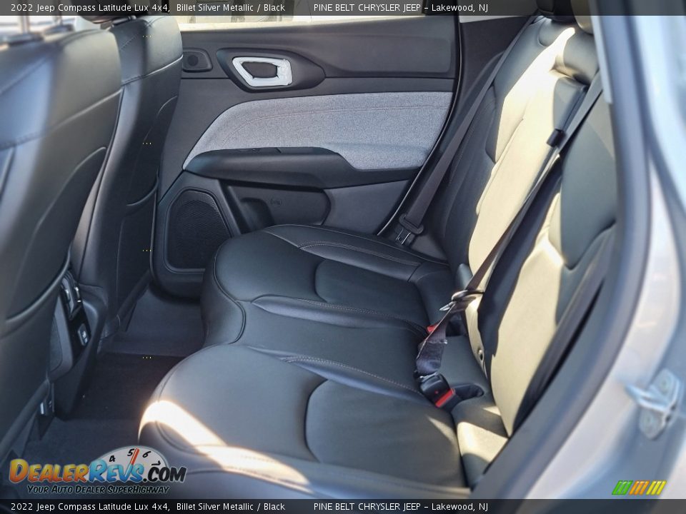 2022 Jeep Compass Latitude Lux 4x4 Billet Silver Metallic / Black Photo #7