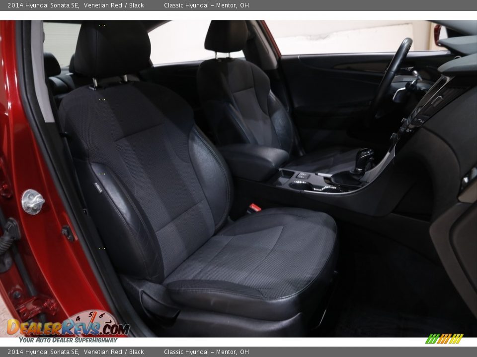 2014 Hyundai Sonata SE Venetian Red / Black Photo #16
