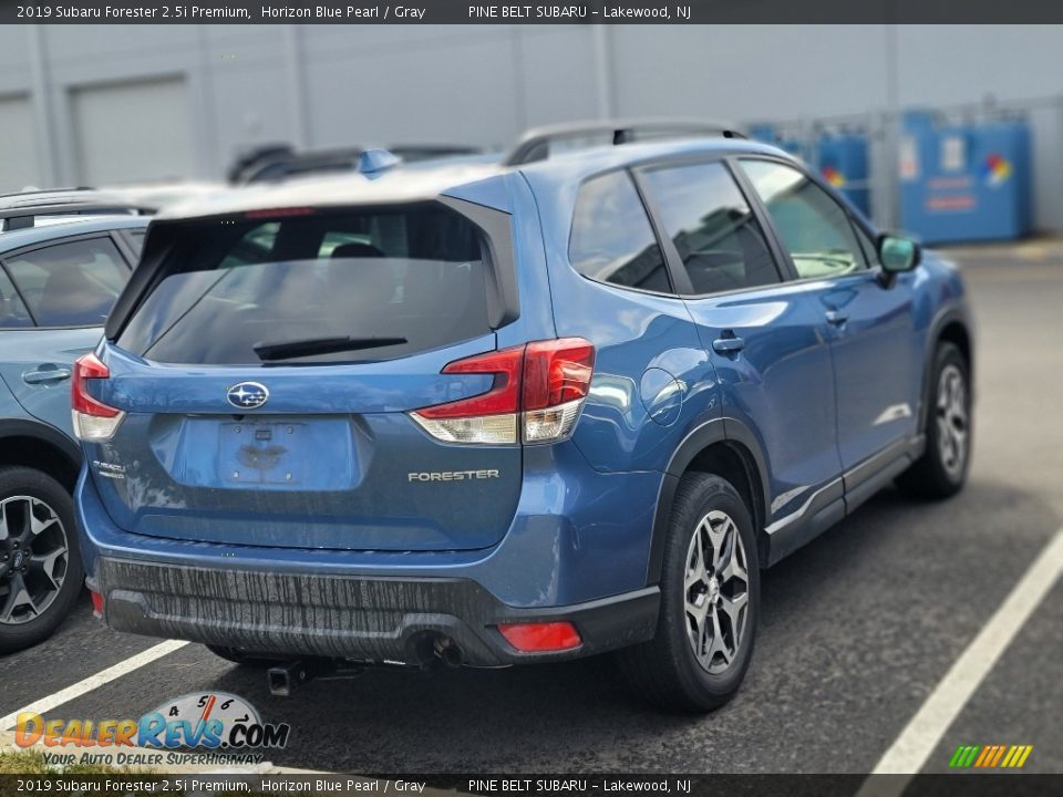 2019 Subaru Forester 2.5i Premium Horizon Blue Pearl / Gray Photo #3