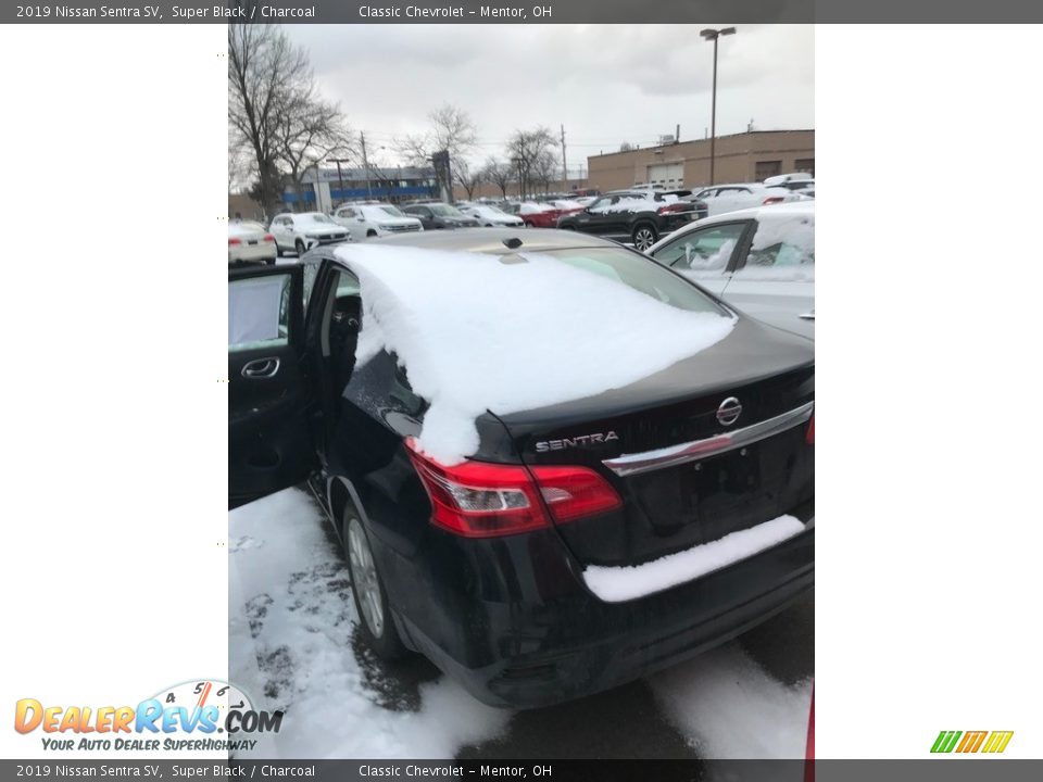 2019 Nissan Sentra SV Super Black / Charcoal Photo #3