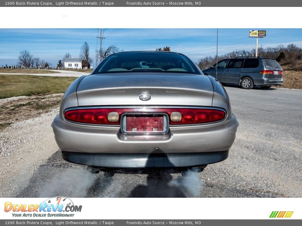 1996 Buick Riviera Coupe Light Driftwood Metallic / Taupe Photo #5