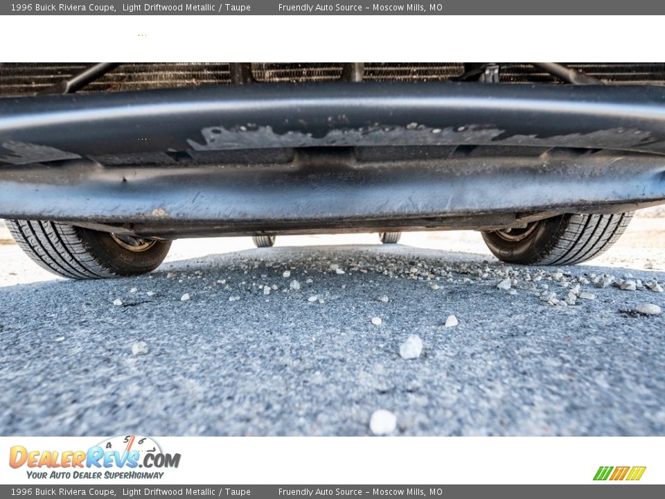 1996 Buick Riviera Coupe Light Driftwood Metallic / Taupe Photo #10