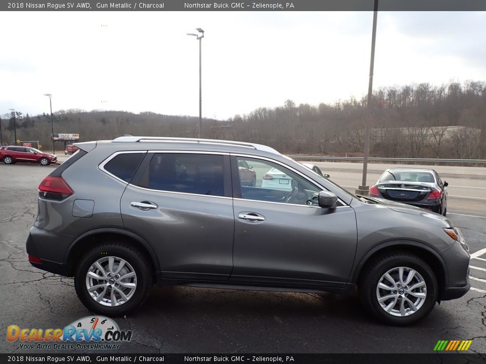 2018 Nissan Rogue SV AWD Gun Metallic / Charcoal Photo #5