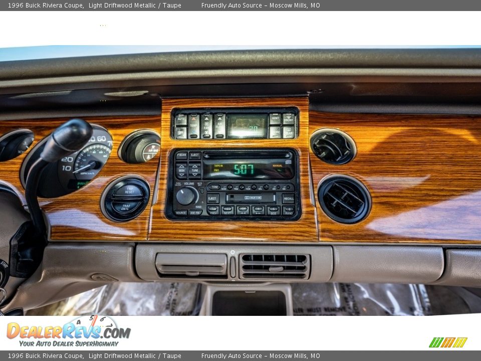 1996 Buick Riviera Coupe Light Driftwood Metallic / Taupe Photo #28